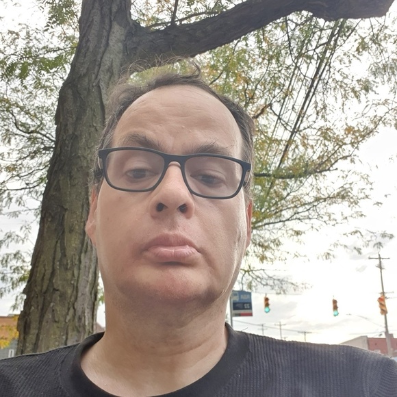 Meet your Posher, Chris - Picture 1 of 1